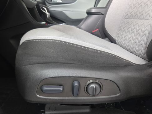 Certified 2022 Chevrolet Equinox LT image 30