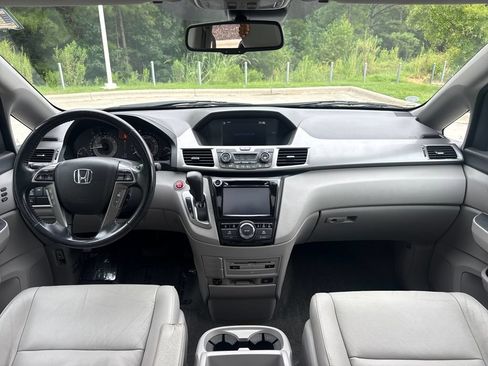 Used 2016 Honda Odyssey Touring image 16