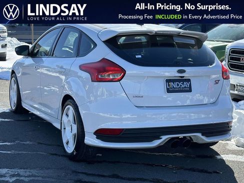 Used 2018 Ford Focus ST FWD image 5