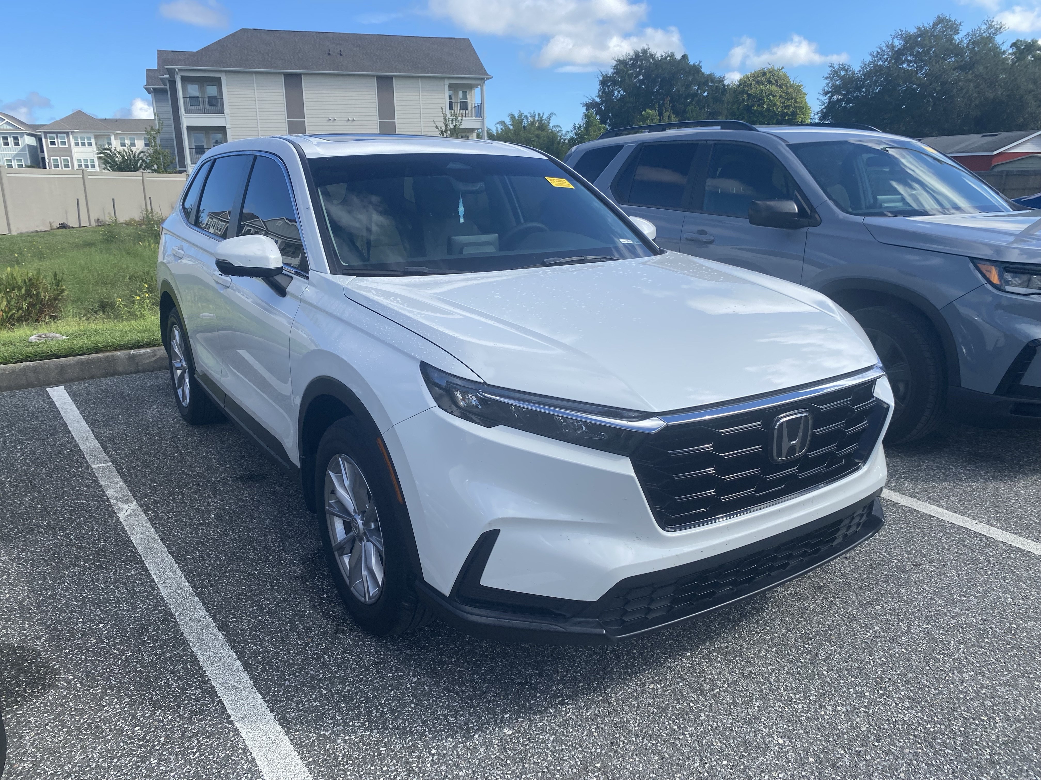 Used 2023 Honda CR-V EX image 5