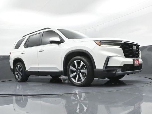 Used 2023 Honda Pilot Touring image 31