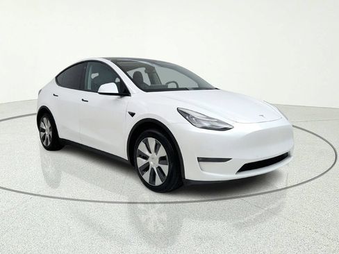 Used 2022 Tesla Model Y Long Range AWD/4WD image 8