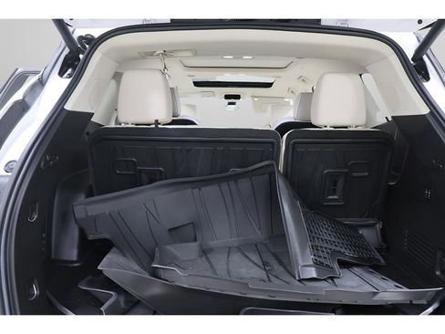 Used 2023 Buick Enclave Avenir w/ Avenir Technology Package image 29