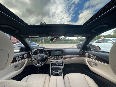 Used 2017 Mercedes-Benz E 300 4MATIC image 14