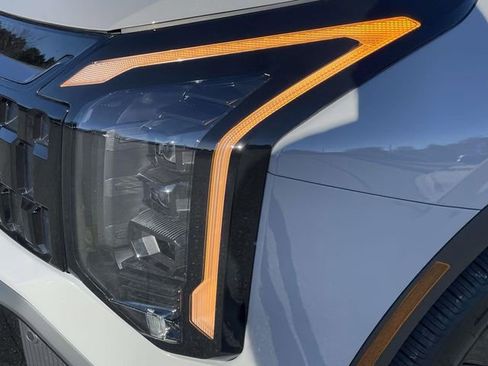 New 2026 Kia Sportage EX image 8