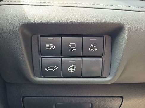 Used 2025 Toyota Highlander Limited AWD/4WD image 22
