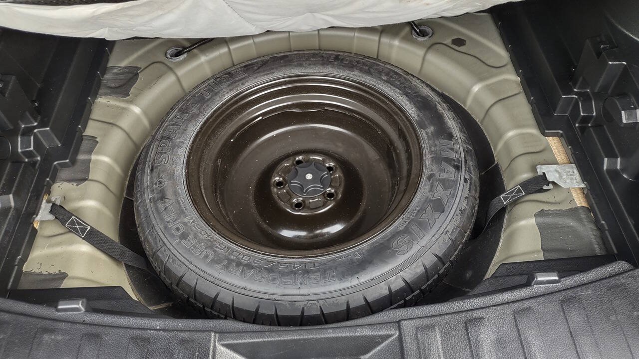 Used 2020 Nissan Rogue S FWD image 32