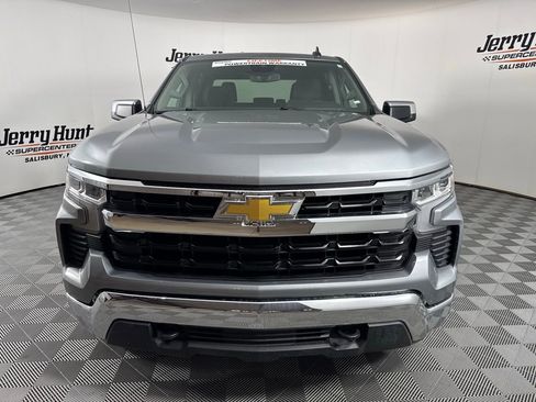 Used 2025 Chevrolet Silverado 1500 LT image 3