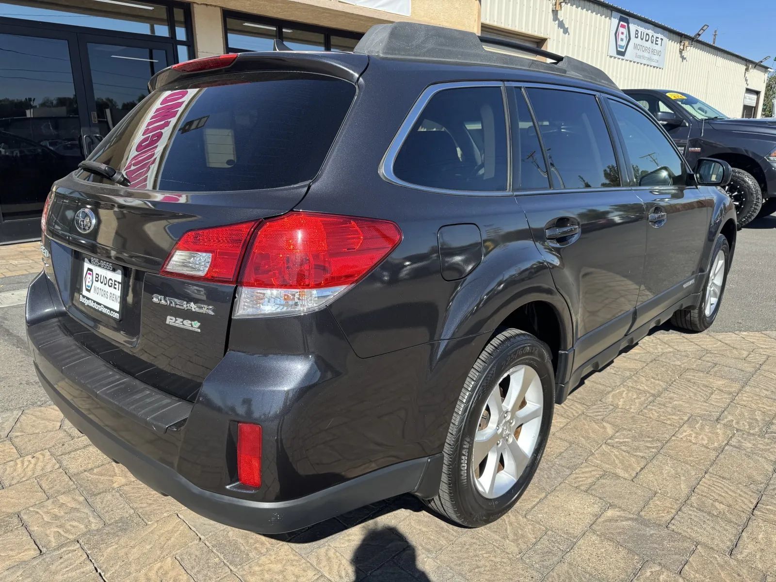 Used 2013 Subaru Outback 2.5i Limited AWD/4WD image 2