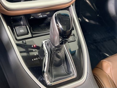 Used 2022 Subaru Outback Touring XT image 17