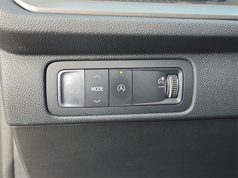 Used 2024 Chevrolet Traverse LS image 18