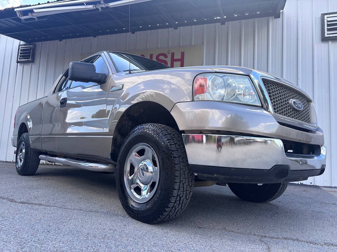Used 2004 Ford F150 XL RWD image 1