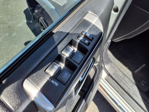 Used 2019 Toyota 4Runner Limited AWD/4WD image 21