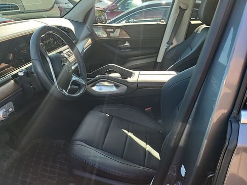 Used 2025 Mercedes-Benz GLE 350 4MATIC image 4