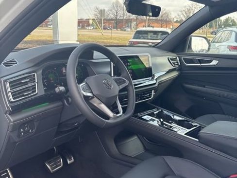 New 2026 Volkswagen Atlas Cross Sport SEL R-Line AWD/4WD image 14