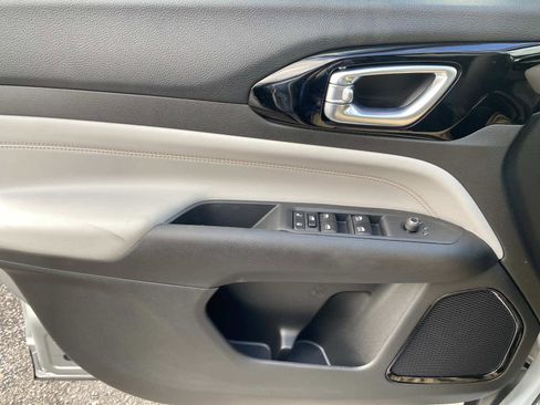 New 2026 Jeep Compass Limited image 16