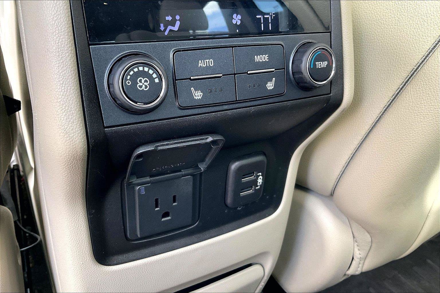 Used 2019 GMC Acadia Denali w/ Technology Package AWD/4WD image 37