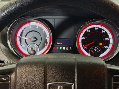 Used 2019 Dodge Grand Caravan SE w/ UConnect Hands-Free Group FWD image 13