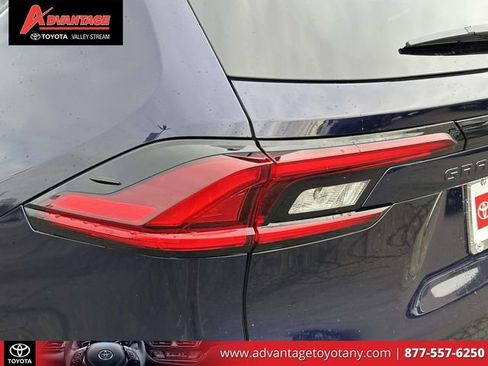 Certified 2025 Toyota Grand Highlander LE image 13
