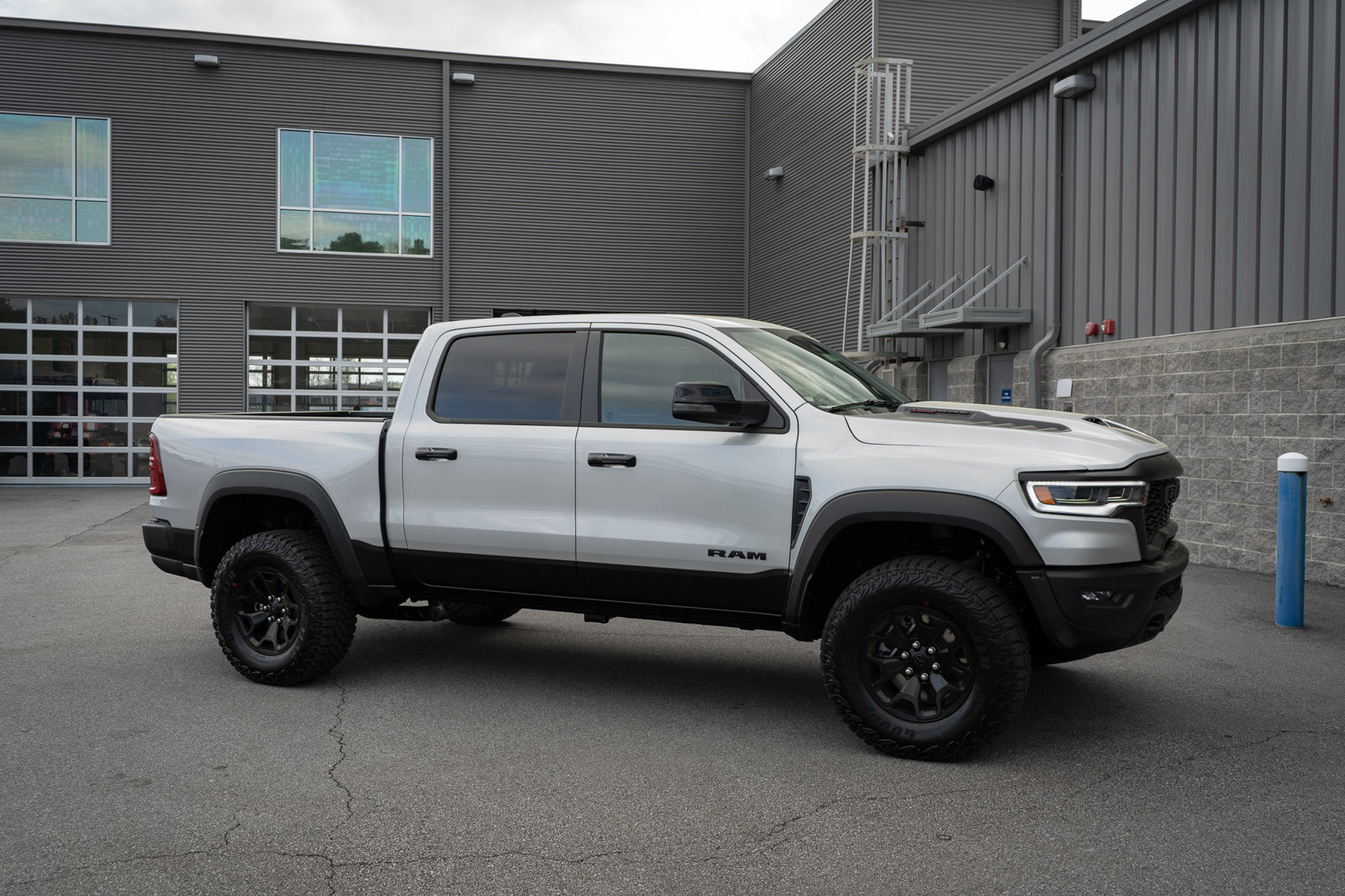 New 2026 RAM 1500 RHO w/ RHO Level 1 Equipment Group AWD/4WD image 23