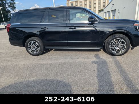 Used 2025 Ford Expedition Max Active AWD/4WD image 4