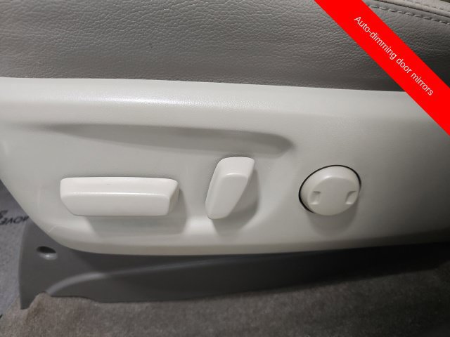 Used 2013 Toyota Sienna Limited w/ Premium Pkg AWD/4WD image 17