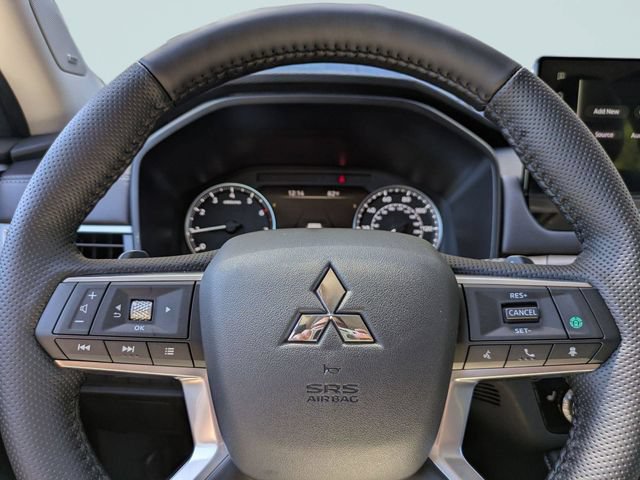New 2026 Mitsubishi Outlander ES FWD image 31