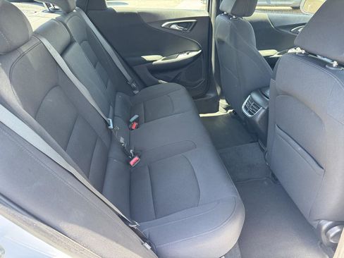 Used 2025 Chevrolet Malibu LT image 18