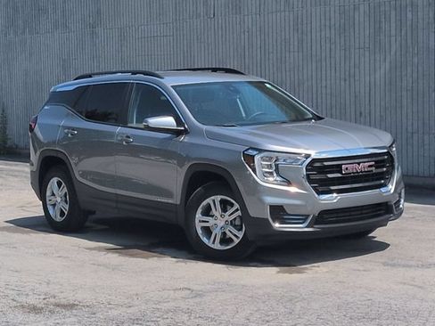 Used 2024 GMC Terrain SLE w/ Driver Convenience Package AWD/4WD image 12