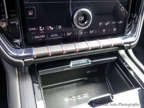 Used 2025 GMC Yukon AT4 Ultimate w/ LPO, Floor Liner Package image 26