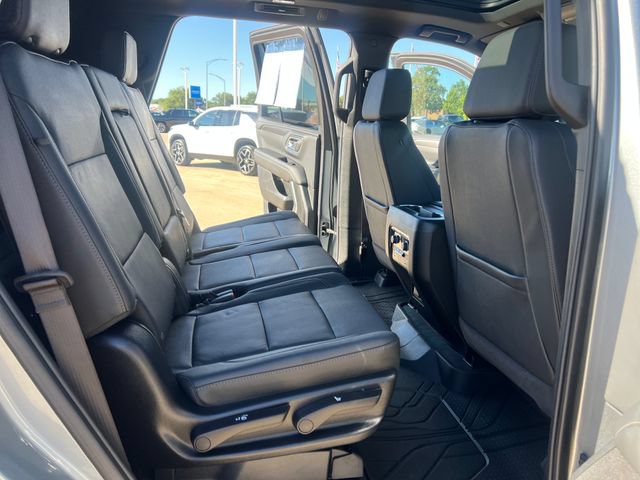 Used 2024 Chevrolet Tahoe Z71 w/ Luxury Package AWD/4WD image 19