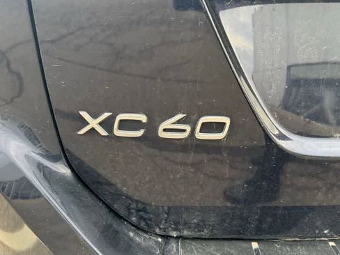 Used 2016 Volvo XC60 T6 w/ Proximity Package image 14