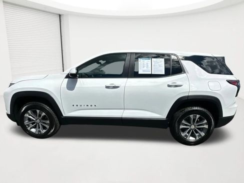 Used 2026 Chevrolet Equinox LT AWD/4WD image 8