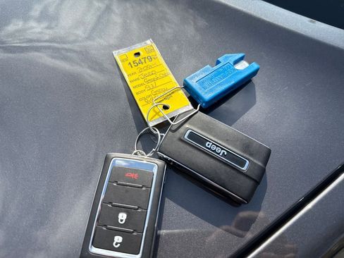 Used 2024 Jeep Grand Cherokee L Laredo image 33