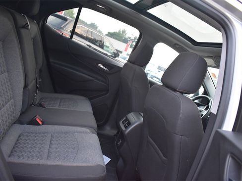 Used 2022 Chevrolet Equinox LT image 18