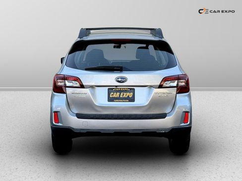 Used 2017 Subaru Outback 2.5i image 6