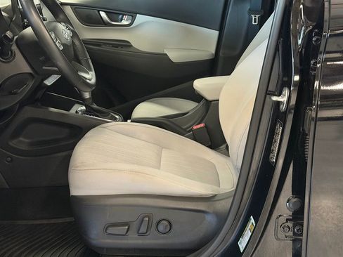 Certified 2023 Hyundai Kona SEL w/ Convenience Package AWD/4WD image 12