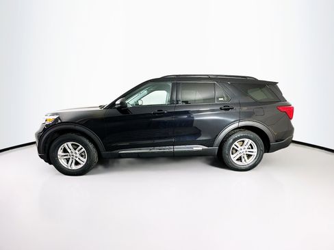 Used 2023 Ford Explorer XLT w/ Equipment Group 202A image 4