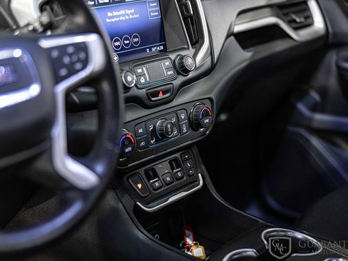 Used 2019 GMC Terrain SLT image 20