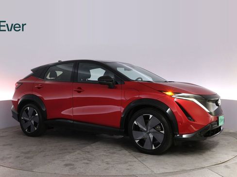 Used 2024 Nissan Ariya AWD image 14