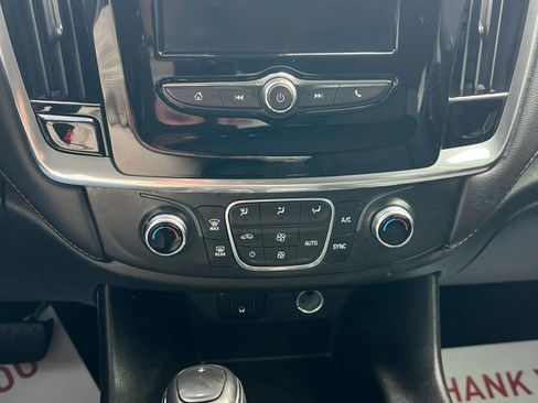 Used 2020 Chevrolet Traverse LS image 18