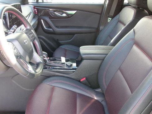 Used 2025 Chevrolet Blazer RS image 13