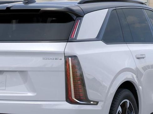 New 2026 Cadillac Escalade IQ Sport 2 w/ LPO, Floor Liner Package AWD/4WD image 11