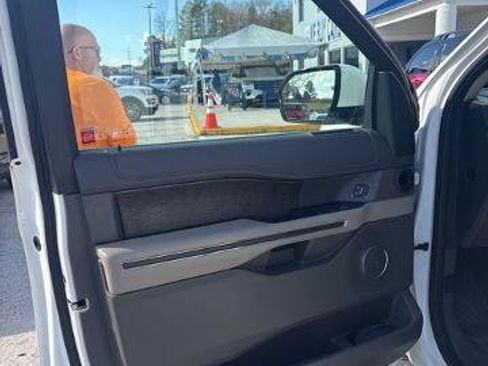 Certified 2020 Ford Expedition Limited w/ Equipment Group 301A image 21