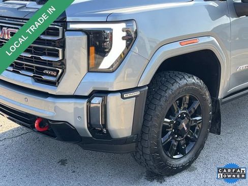 Used 2024 GMC Sierra 2500 AT4 w/ AT4 Premium Plus Package AWD/4WD image 9