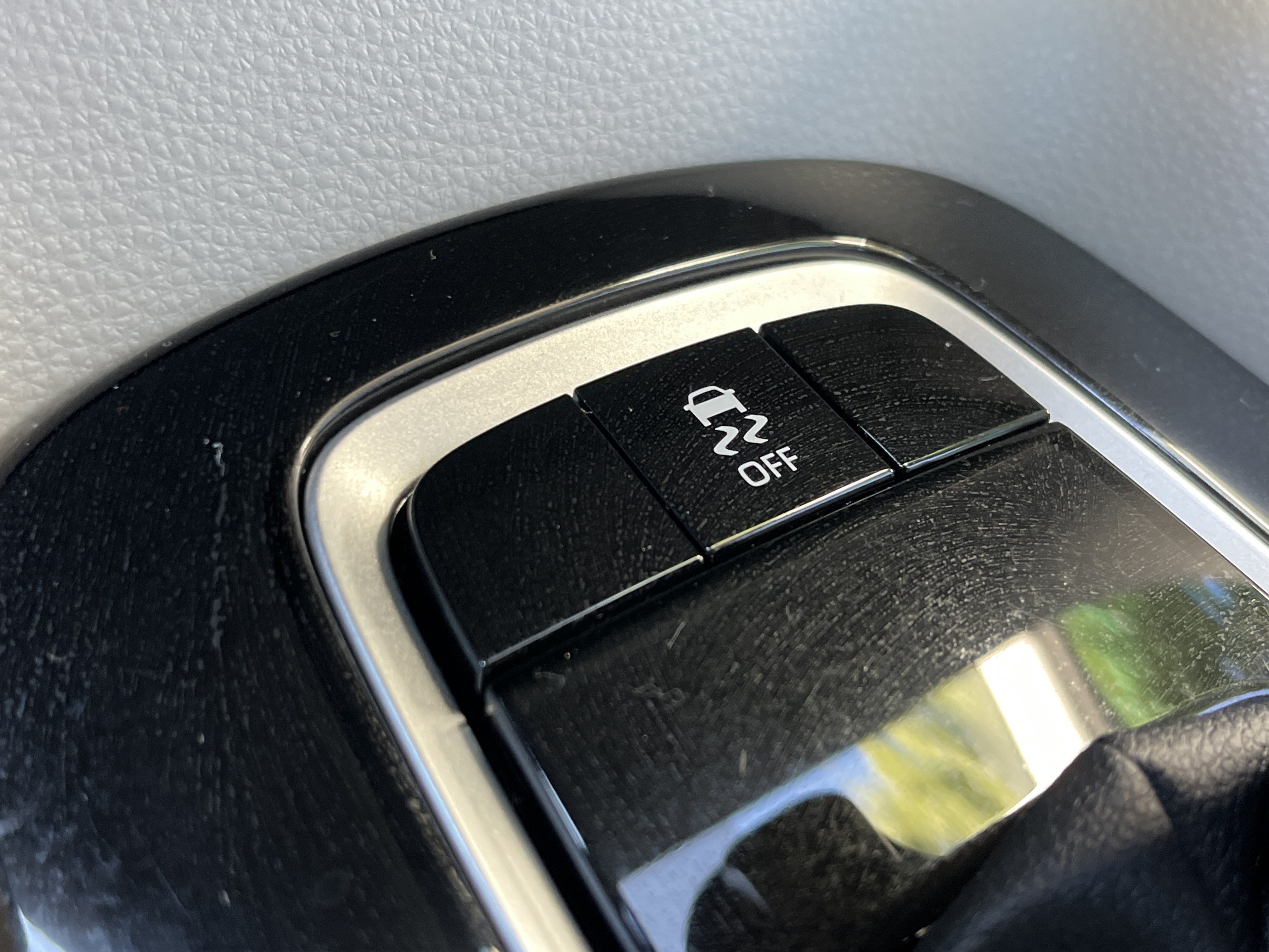 Used 2025 Toyota Corolla LE FWD image 35