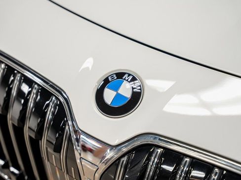 Used 2023 BMW 740i w/ Luxury Rear Seating Package RWD image 10