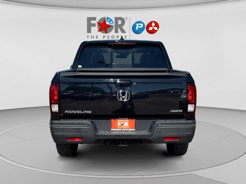 Used 2017 Honda Ridgeline Black Edition image 4