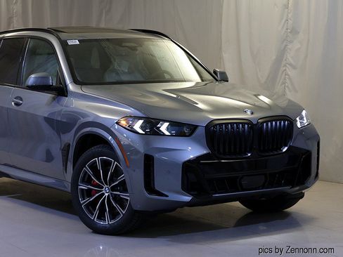 New 2026 BMW X5 xDrive40i w/ M Sport Package AWD/4WD image 2