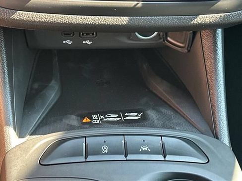 New 2026 Buick Envista Sport Touring w/ Convenience I Package FWD image 32